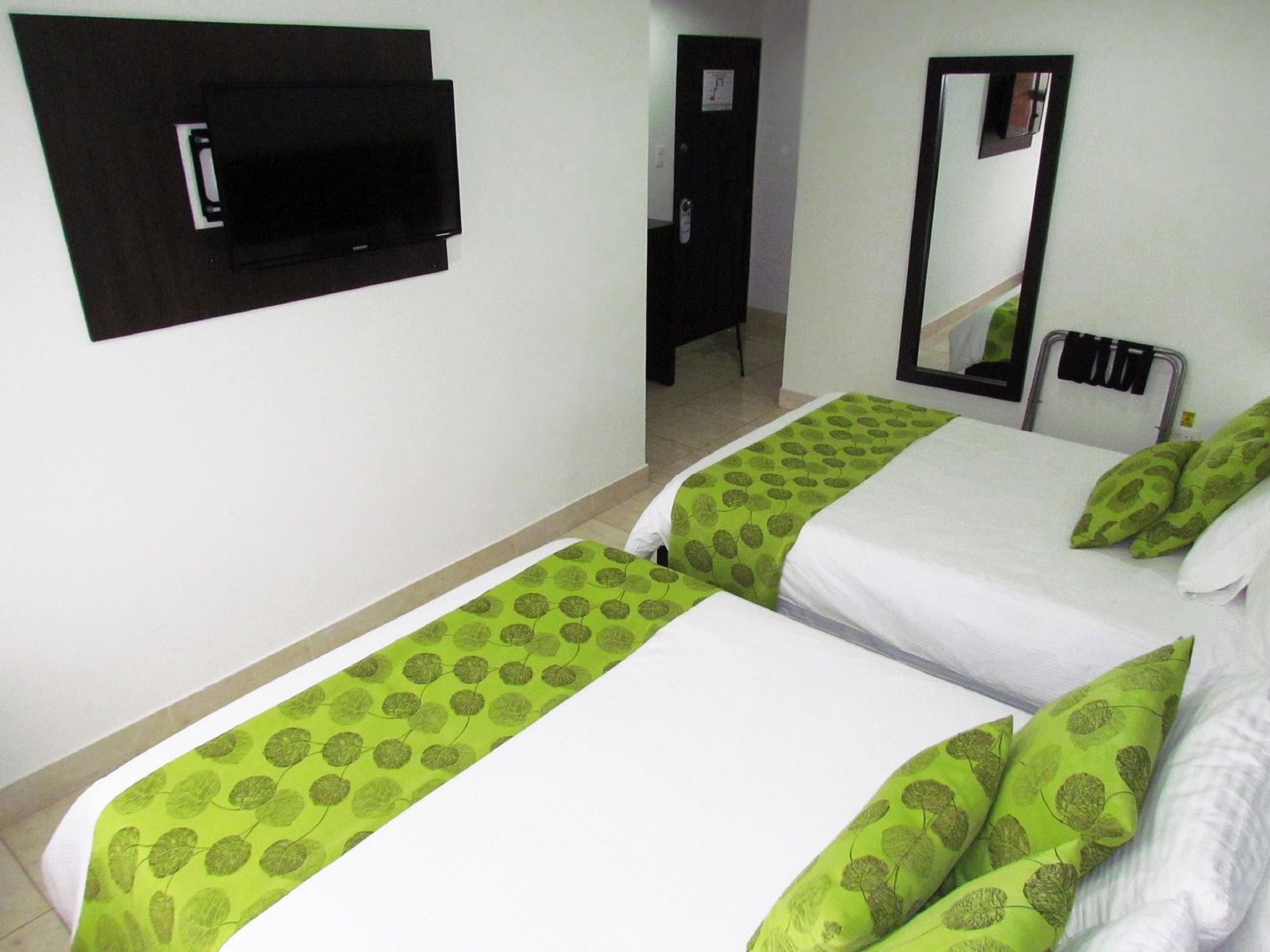 Hotel Montes De La Castellana อาร์เมเนีย ภายนอก รูปภาพ