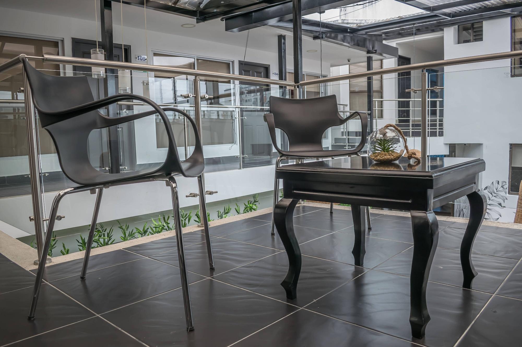 Hotel Montes De La Castellana อาร์เมเนีย ภายนอก รูปภาพ