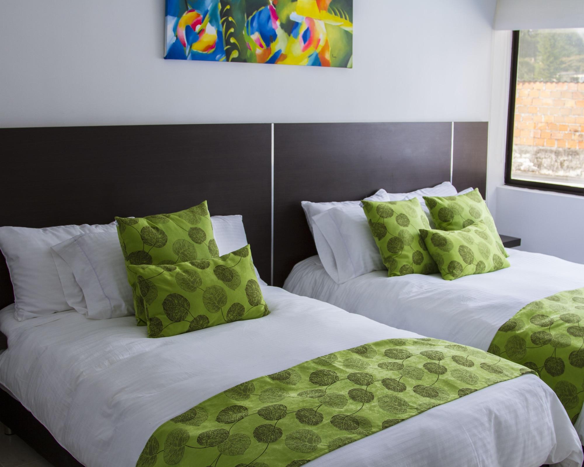 Hotel Montes De La Castellana อาร์เมเนีย ภายนอก รูปภาพ
