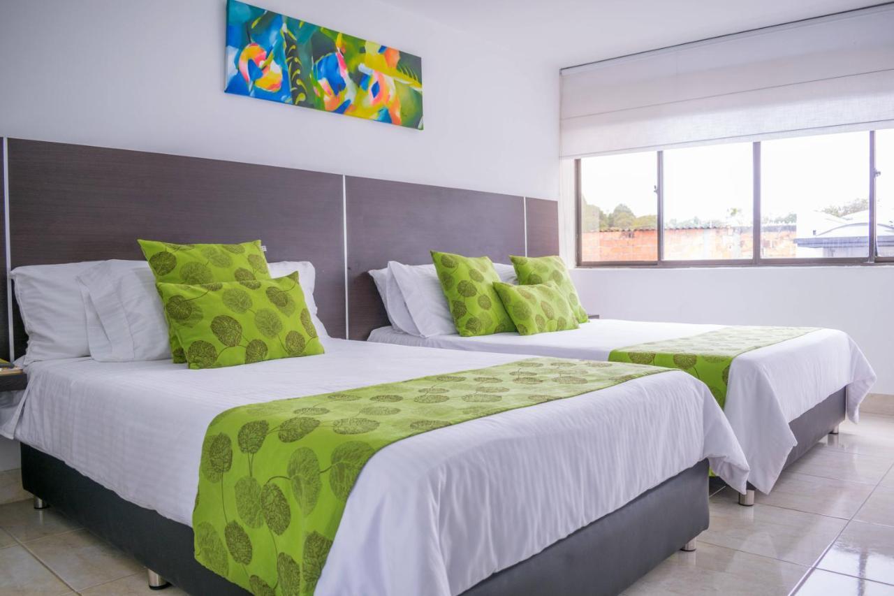 Hotel Montes De La Castellana อาร์เมเนีย ภายนอก รูปภาพ