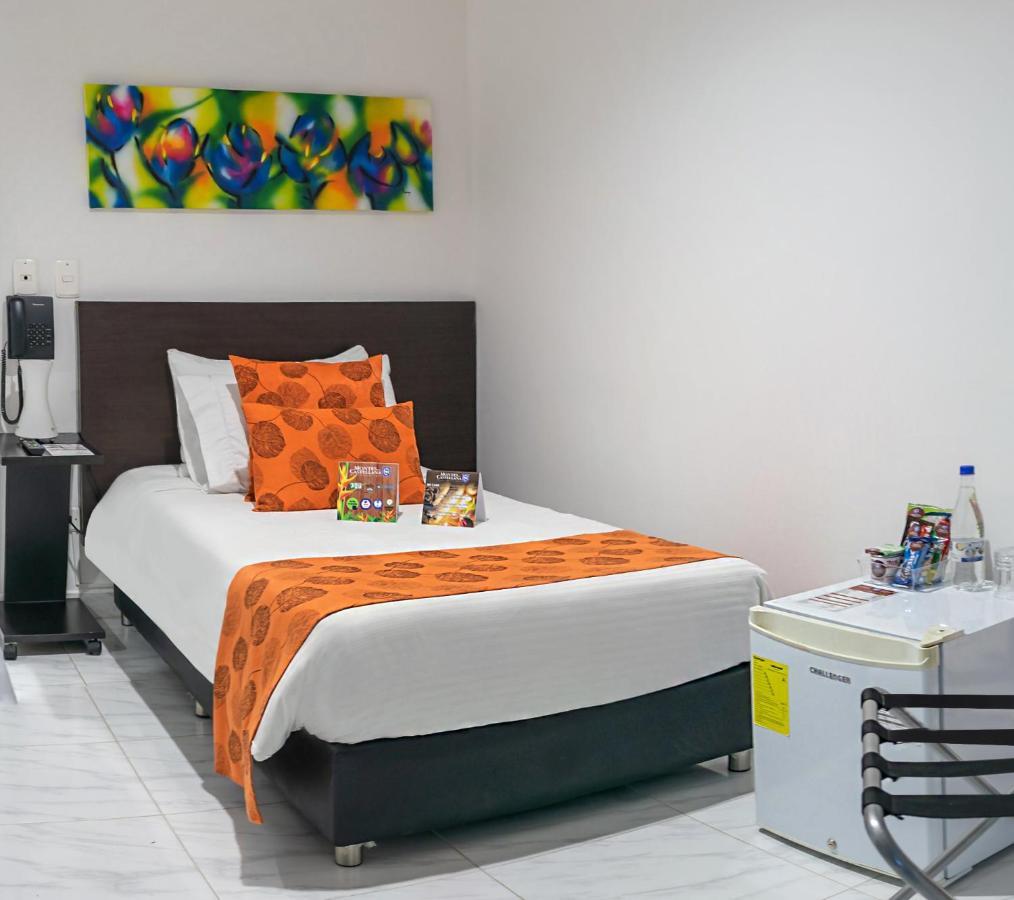 Hotel Montes De La Castellana อาร์เมเนีย ภายนอก รูปภาพ