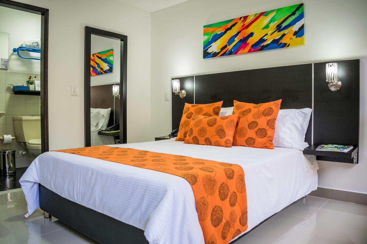 Hotel Montes De La Castellana อาร์เมเนีย ภายนอก รูปภาพ